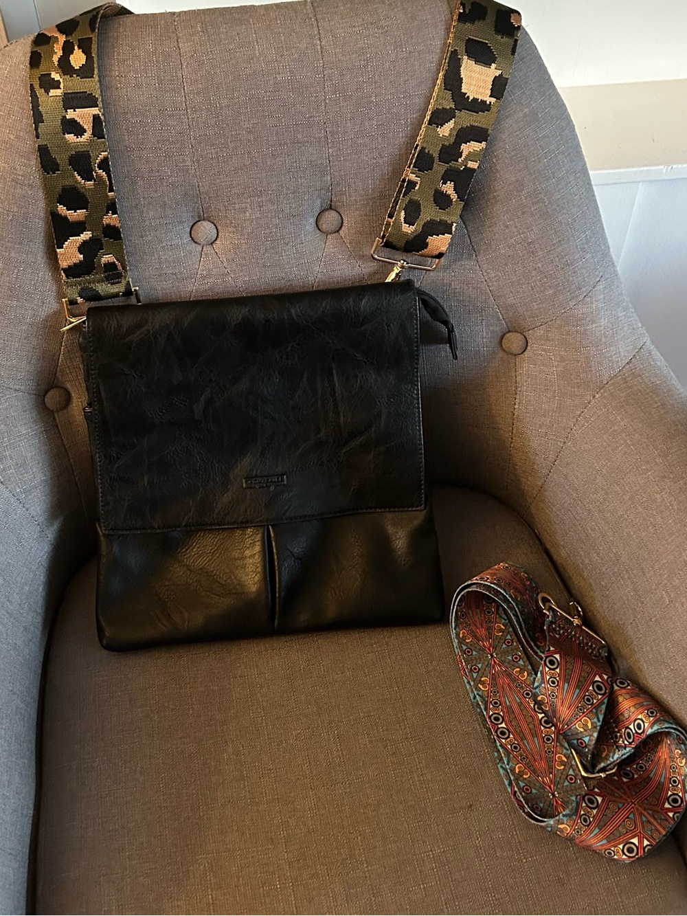 Black faux Leather Crossbody Bag with Removable interchangable Straps thomas Lee
